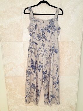 NWT Gal Meets Glam Magnolia Cottage Beige Blue Floral Smocked Jumpsuit Size 6